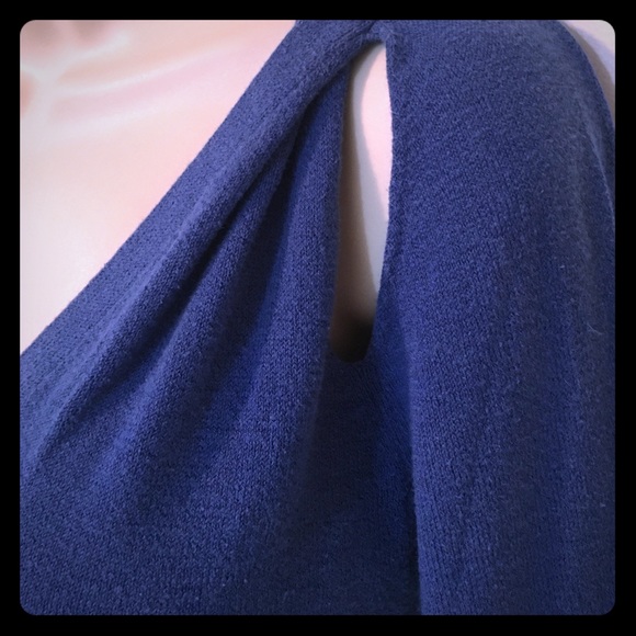 BCBG sweater tunic - Picture 3 of 4