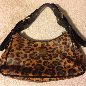 Dooney & Bourke medium hobo