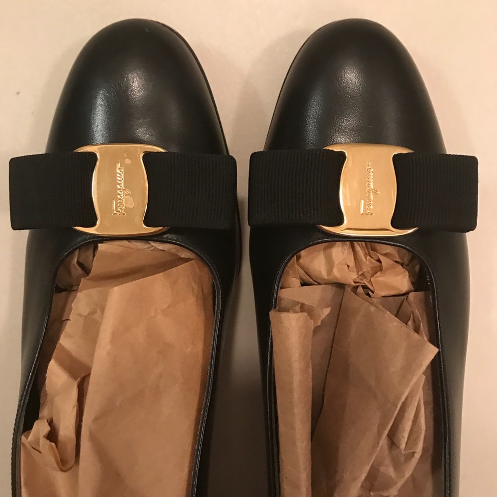 Ferragamo Black Leather Low Heel