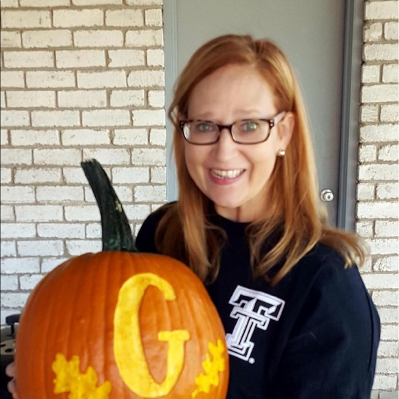 Meet your Posher, Kimberly - Picture 1 of 1