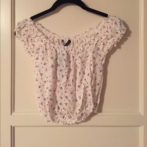 Brandy melville crop top with roses