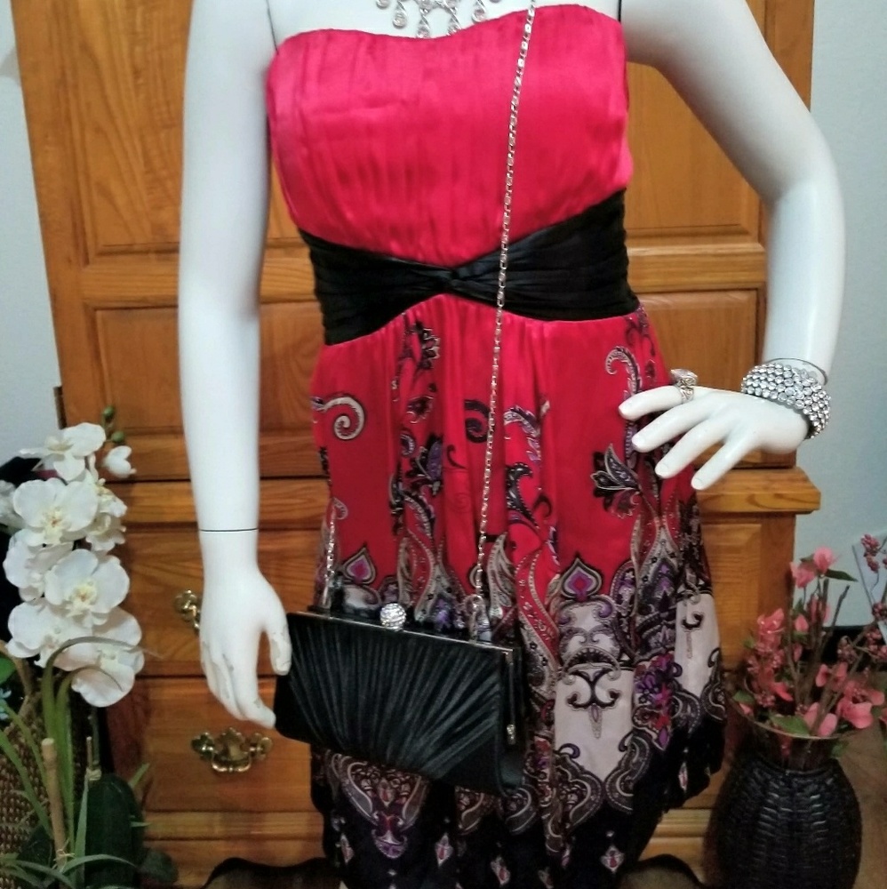 🍒NWOT Bebe Silk Strapless Bandeau Bubble Dress