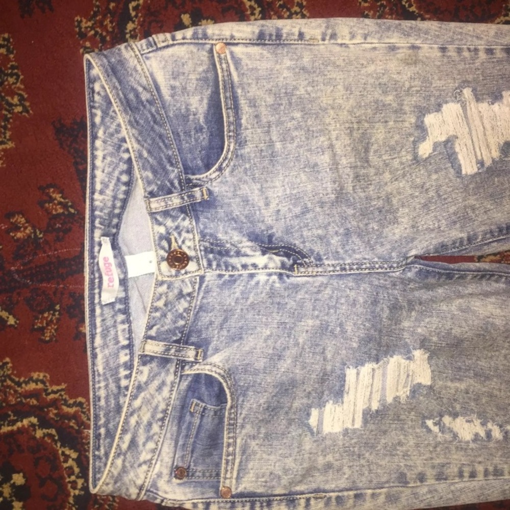 Ripped Boyfriend Jeans