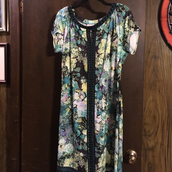 🎉Beautiful dress for special occasion to casual. - Picture 1 of 5