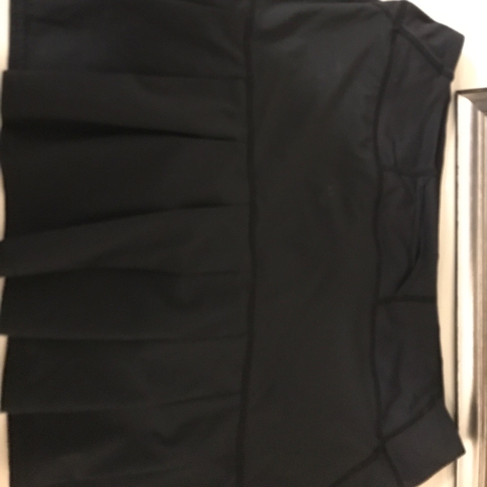 LuLu lemon skirt size 6 tall