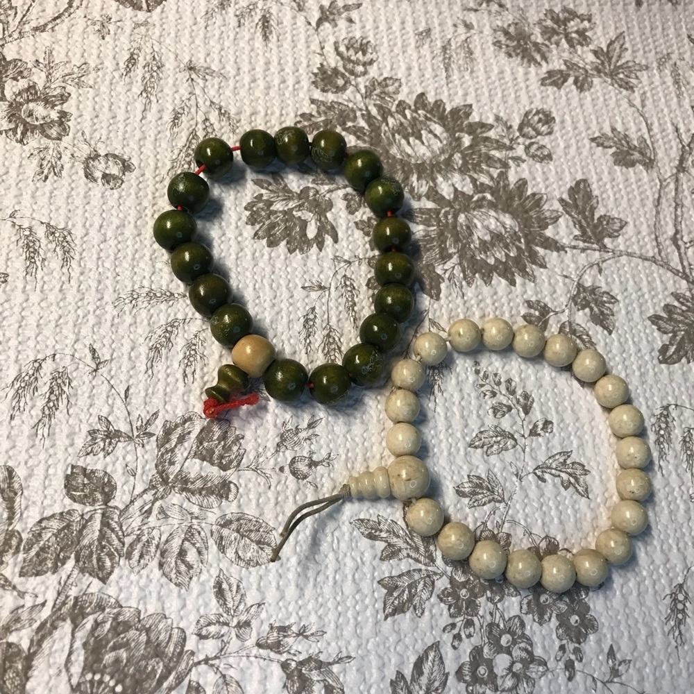 Set 2 beaded bracelets