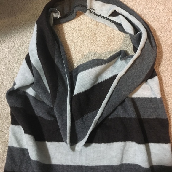 Open back tank top - Picture 2 of 3