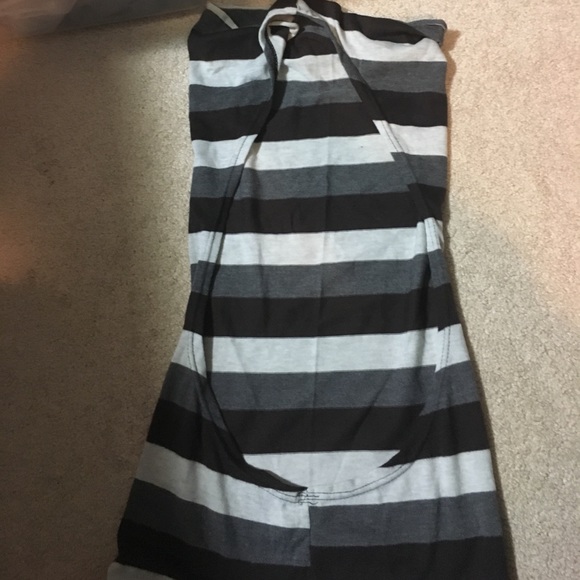 Open back tank top - Picture 3 of 3