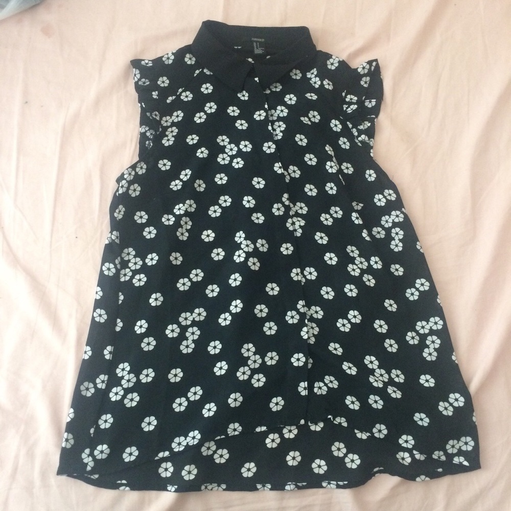 Sleeveless floral top