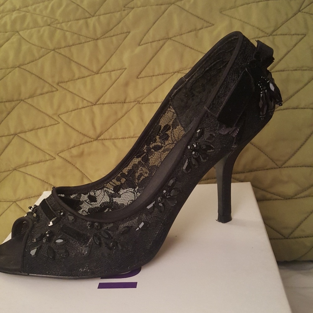 Black lacey decorative heels