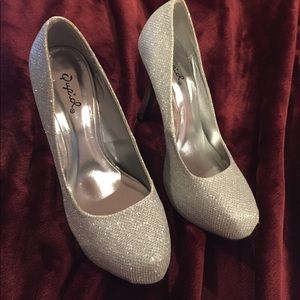 Platform heels silver