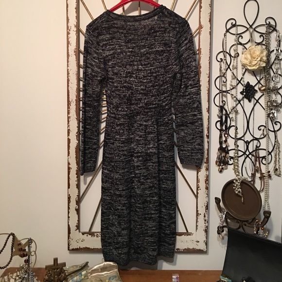 Dress - Picture 2 of 5