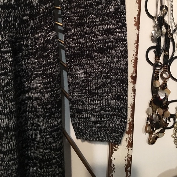 Dress - Picture 3 of 5