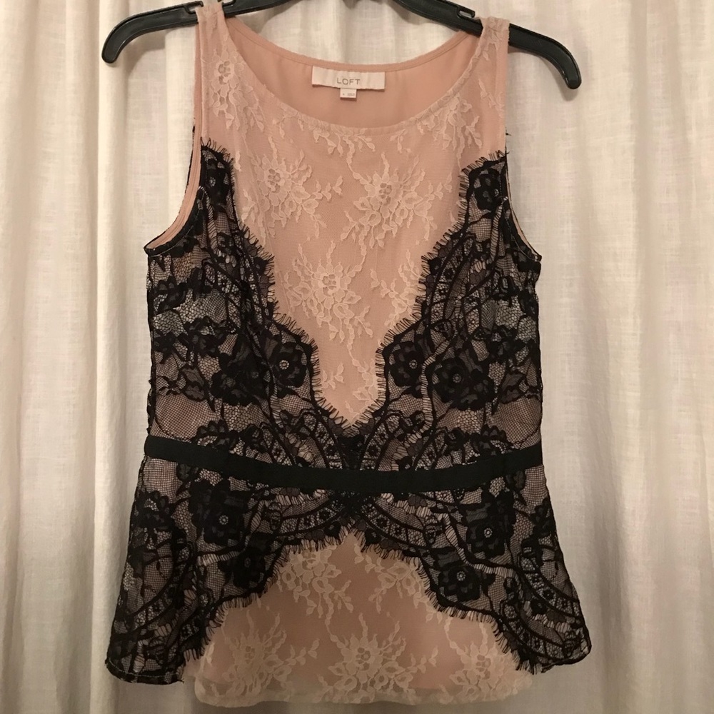 Lace LOFT professional sleeveless top