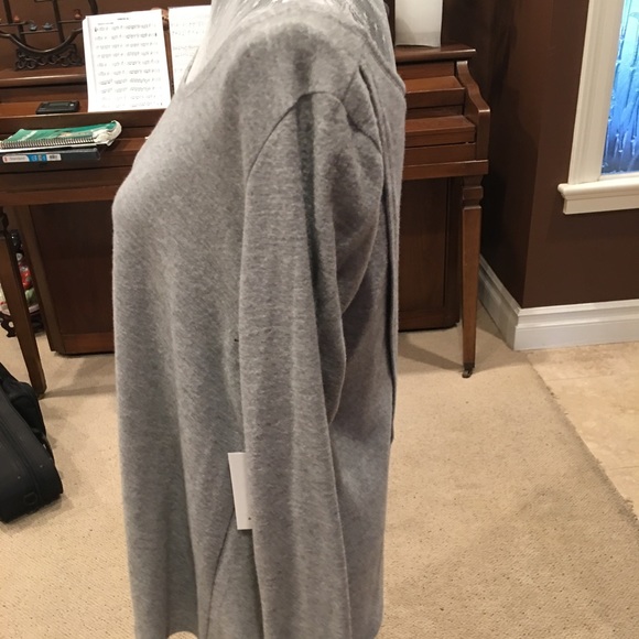 Hye Park and Lune Sweater with open back. - Picture 4 of 6