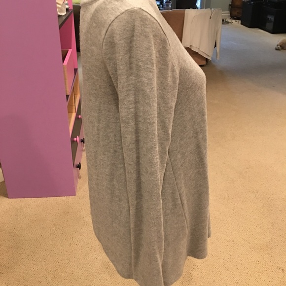 Hye Park and Lune Sweater with open back. - Picture 5 of 6