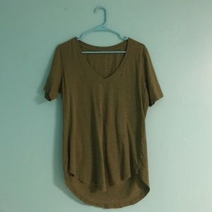 LULULEMON tee