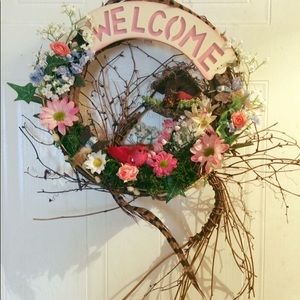 Red Cardinals Birdhouse Welcome wreath