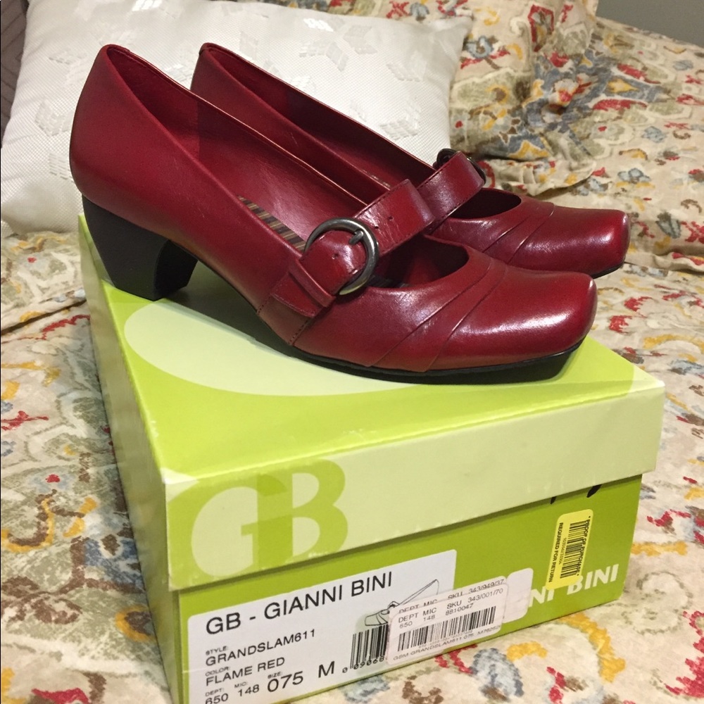 Gianni Bini red 👠 heels
