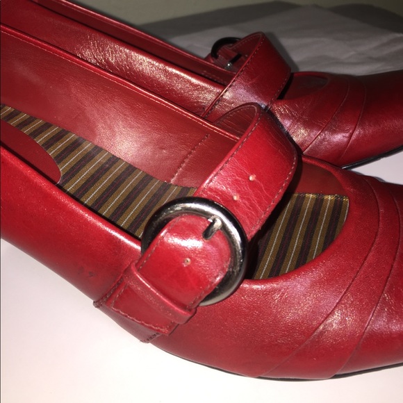 Gianni Bini red 👠 heels - Picture 6 of 7