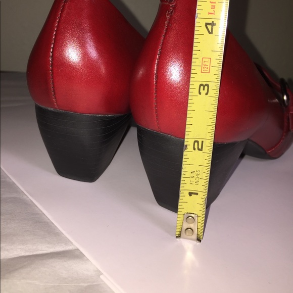 Gianni Bini red 👠 heels - Picture 7 of 7