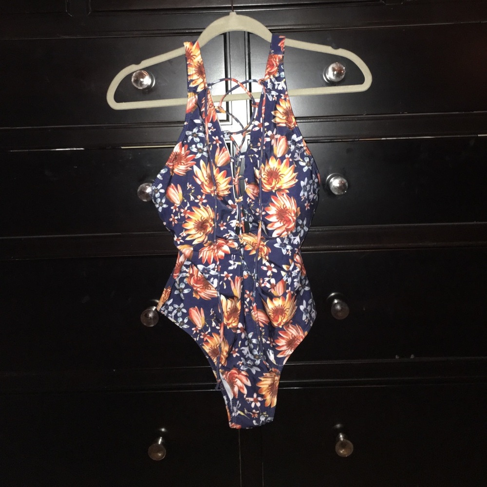 Sunflower bathing suit 🌻