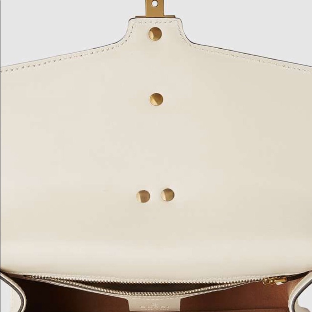 Gucci Sylvie Leather Belt Bag - Picture 5 of 8
