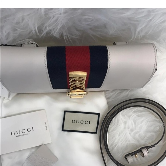 Gucci Sylvie Leather Belt Bag - Picture 2 of 8