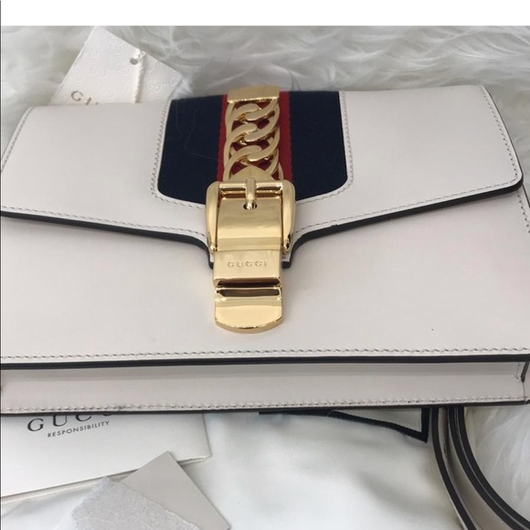 Gucci Sylvie Leather Belt Bag - Picture 3 of 8
