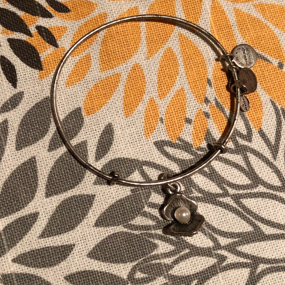 Pearl Alex and Ani