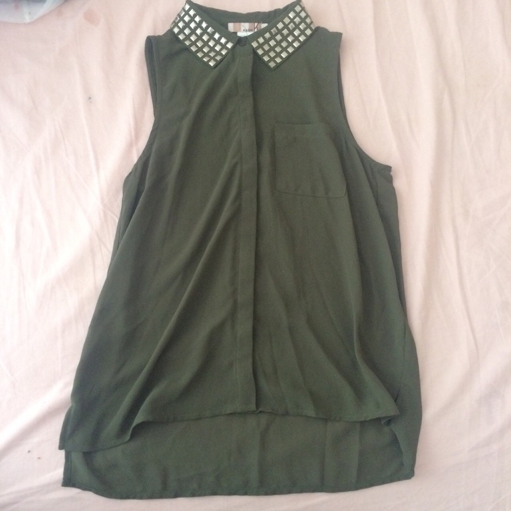 Sleeveless top
