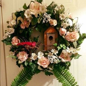 Red Cardinal Birdnest & Birdhouse Rose wreath