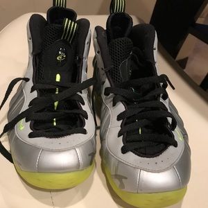 Nike Air Foamposite size 11.