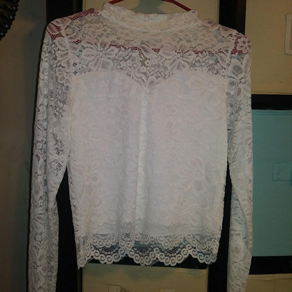 MEDIUM HIGH NECK LONGSLEEVE CROP TOP