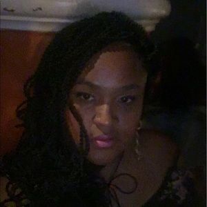 Meet your Posher, Talia