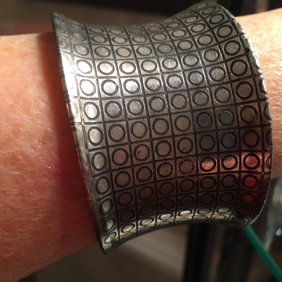 Cuff Bracelet. “GREAT DEAL!” - Picture 3 of 5