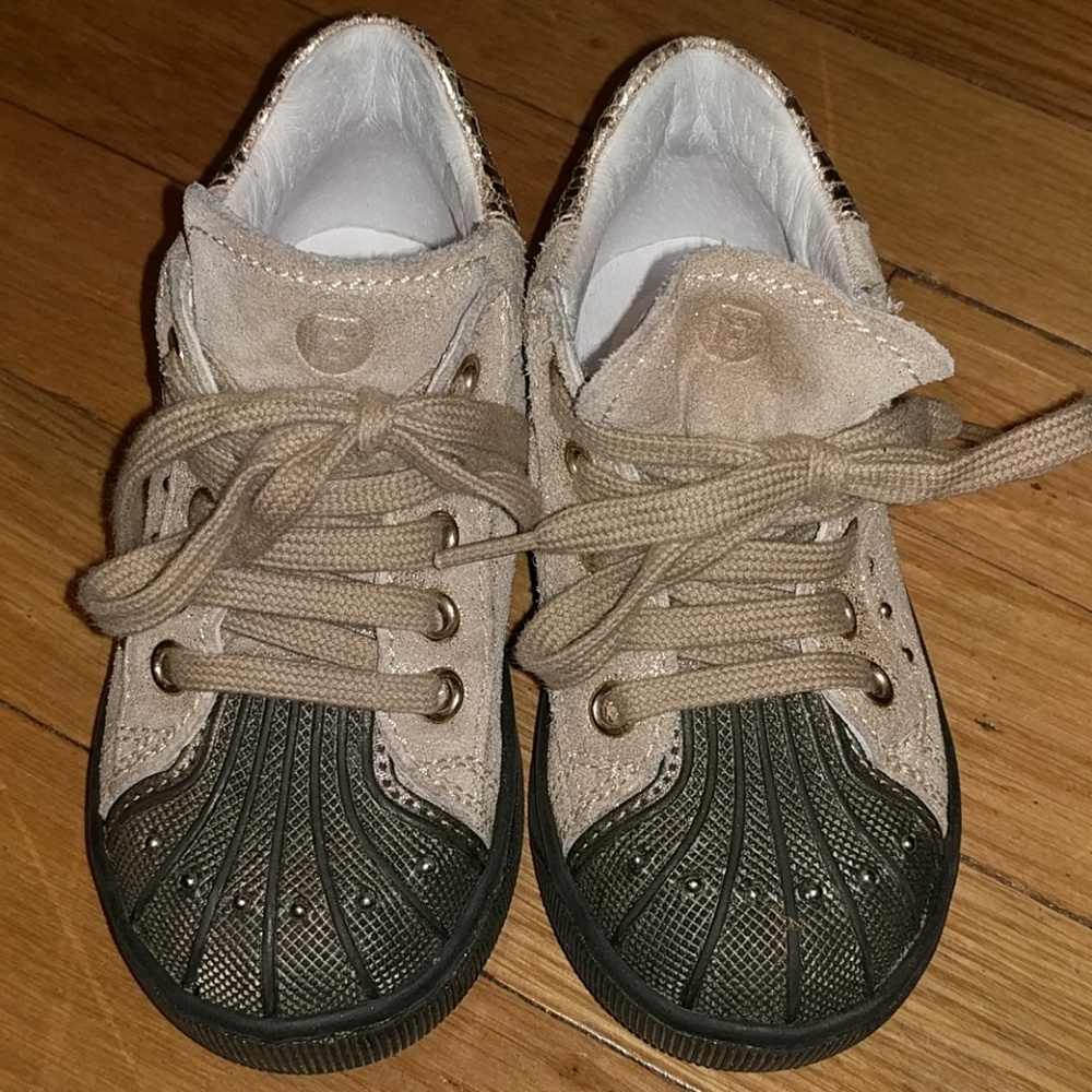 Falcotto kids sneakers size 6