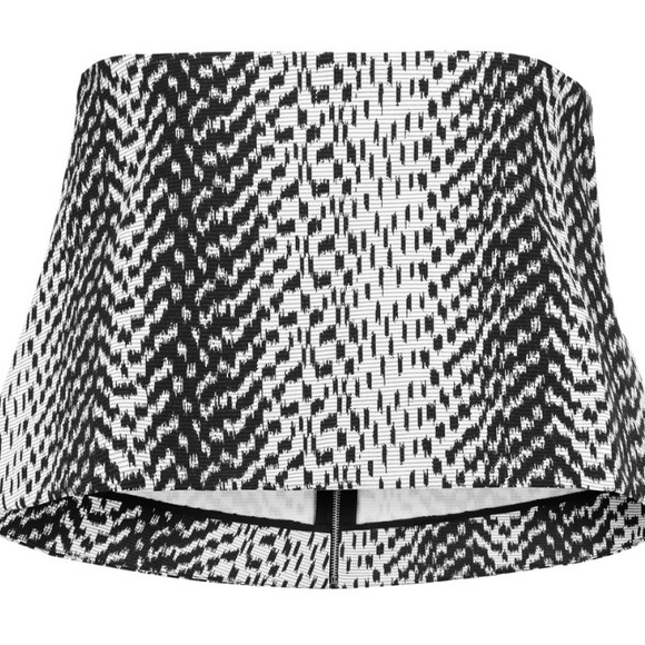 (Elizabeth & James) Cropped Printed Strapless Top - Picture 2 of 8