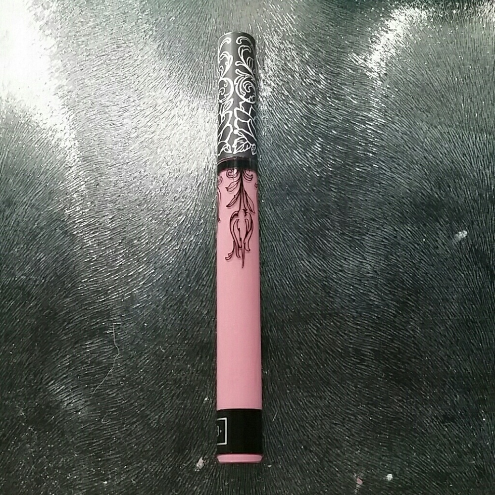 Kat von d requiem liquid lipstick