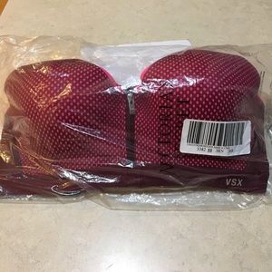 Victoria’s Secret 36B Sports Bra