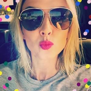 Meet your Posher, Karine