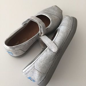 Toms Silver Shimmer Mary Janes