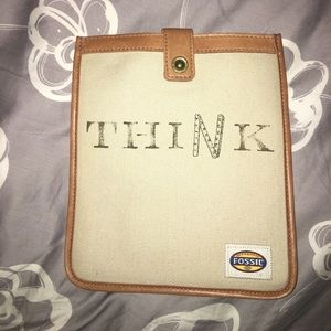 Fossil tablet sleeve