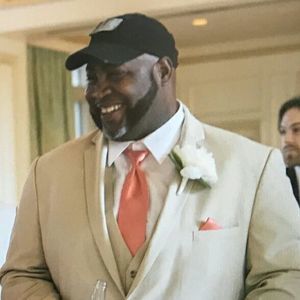 Meet your Posher, Devin