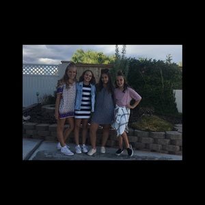 Meet your Posher, Larissa