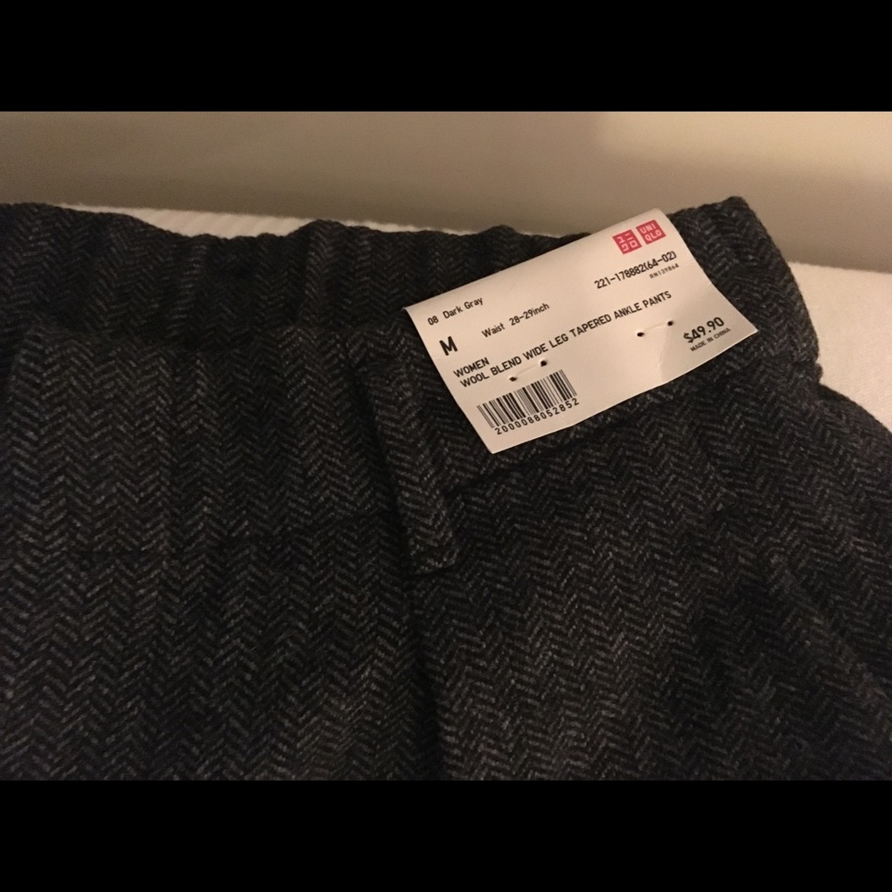 Uniqlo thick wool tapered ankle pants