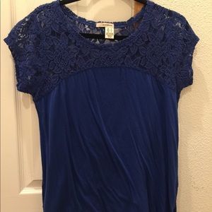 Dkny flowy shirt! Dkny flowy shirt!