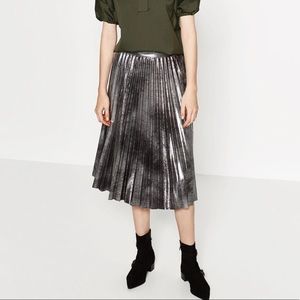 Zara Metallic midi pleated skirt