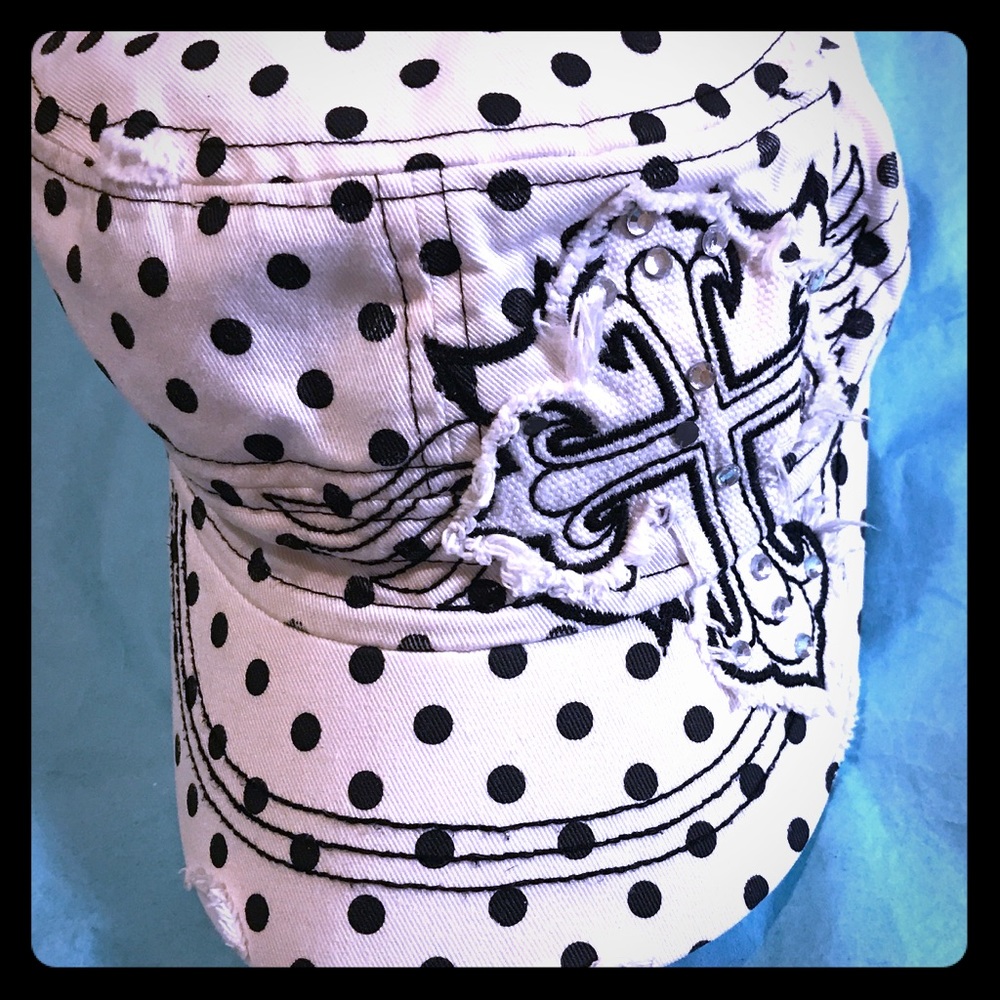 SUPER CUTE BALL CAP