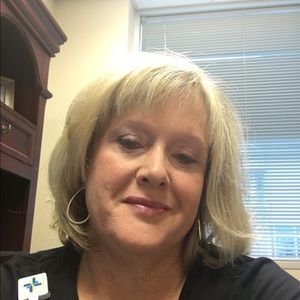 Meet your Posher, Leslie